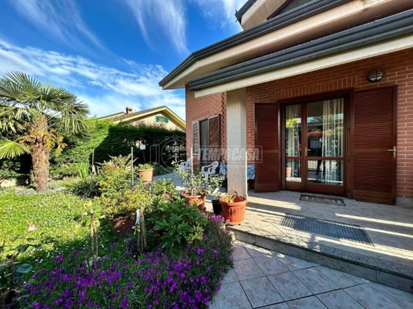 casa indipendente in vendita ad Avigliana