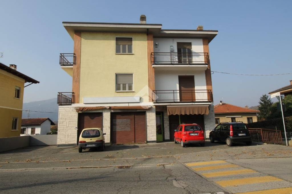 negozio in vendita ad Avigliana