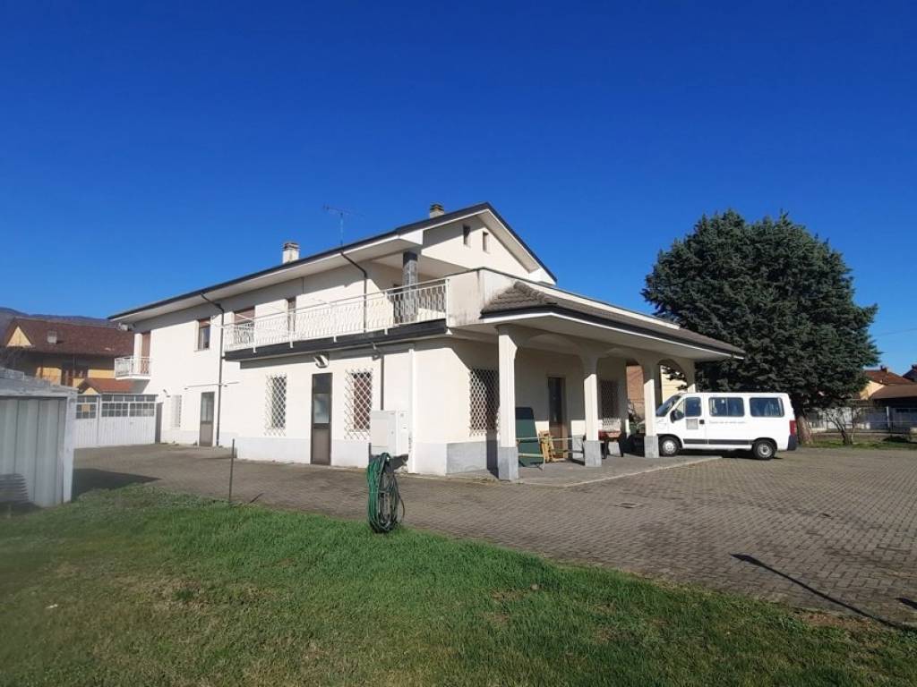 appartamento in vendita ad Avigliana in zona Grangia