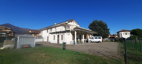 appartamento in vendita ad Avigliana in zona Grangia