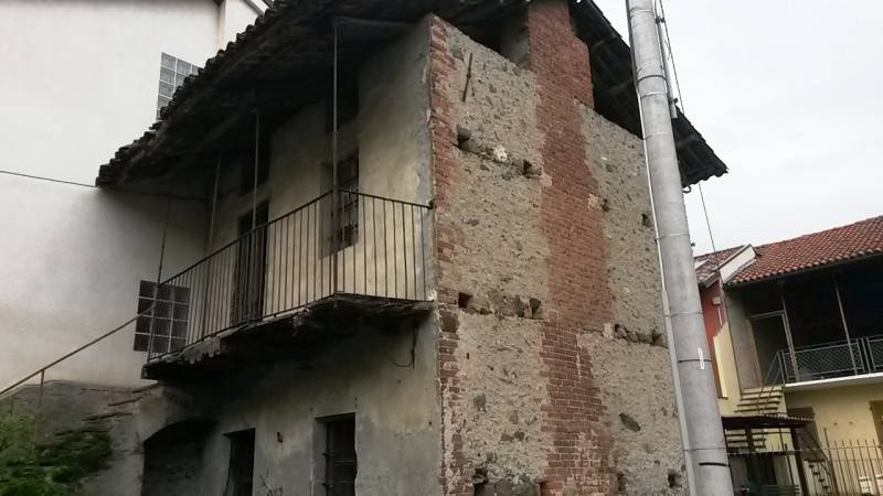 casa indipendente in vendita ad Avigliana in zona Drubiaglio