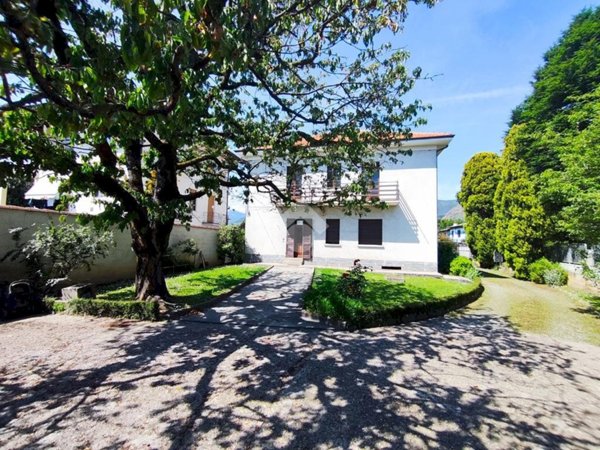 casa indipendente in vendita ad Avigliana in zona Drubiaglio