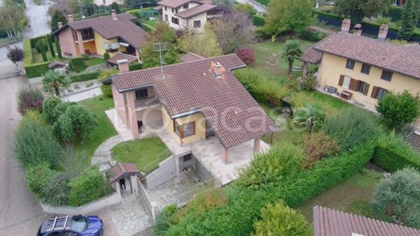 casa indipendente in vendita ad Avigliana