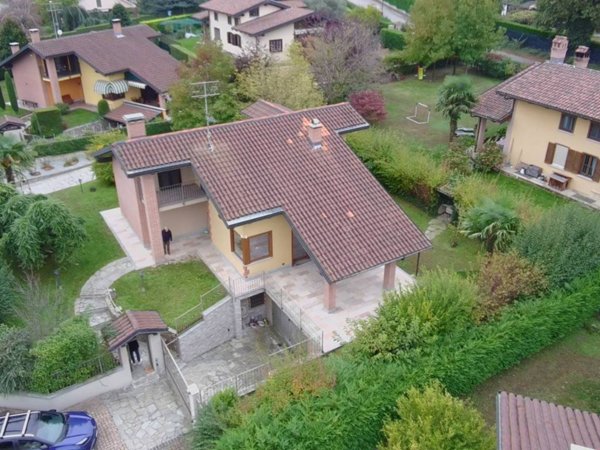 casa indipendente in vendita ad Avigliana