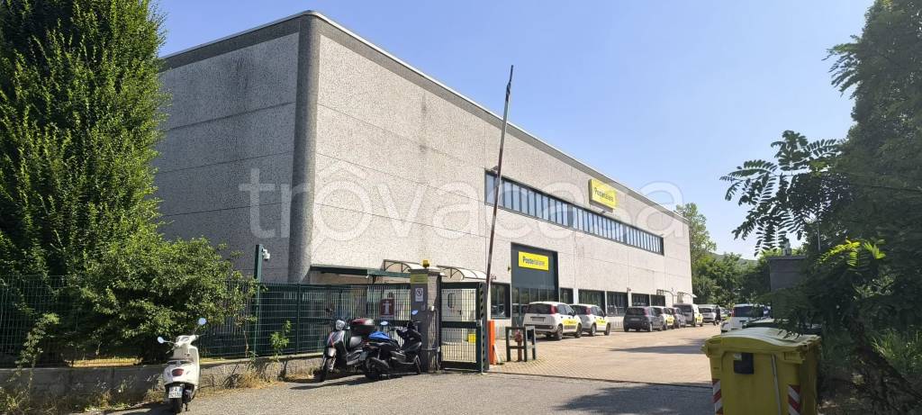locale commerciale in vendita ad Avigliana