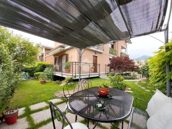 casa indipendente in vendita ad Avigliana