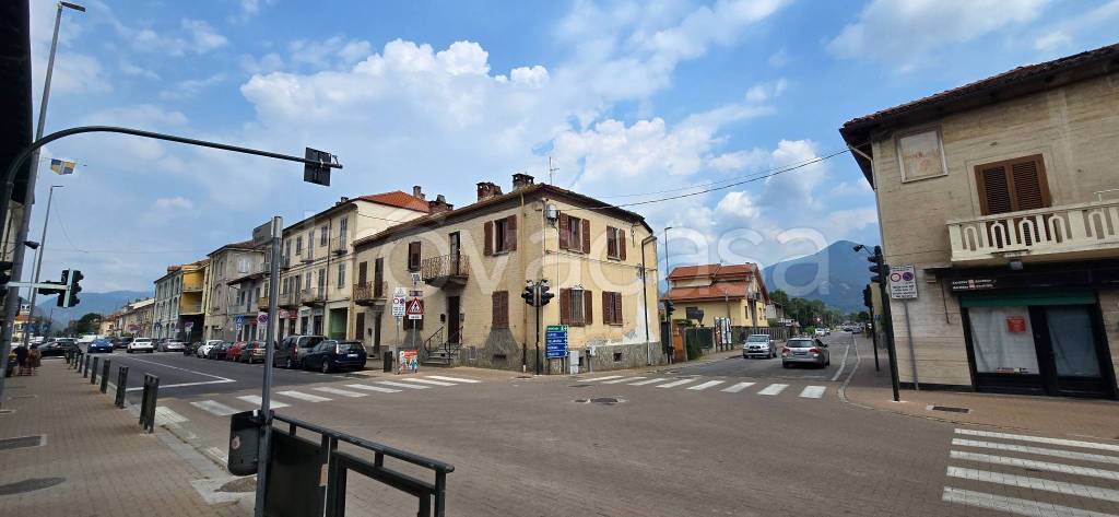 casa indipendente in vendita ad Avigliana
