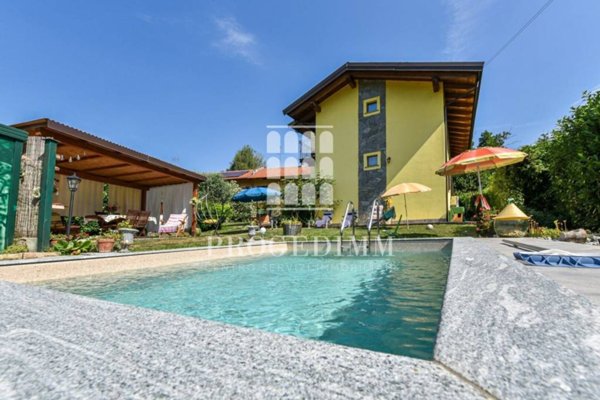 casa indipendente in vendita ad Avigliana