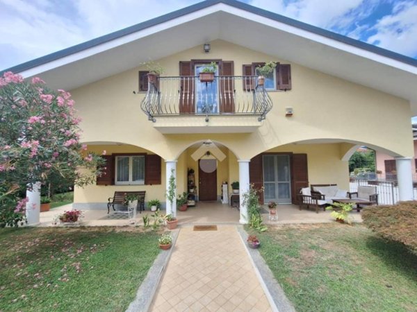 casa indipendente in vendita ad Avigliana