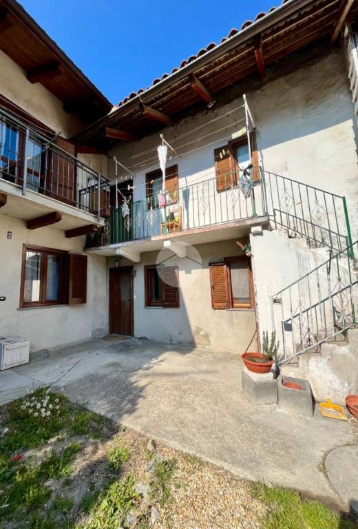 casa indipendente in vendita ad Avigliana