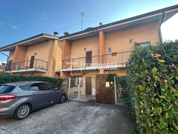 casa indipendente in vendita ad Avigliana