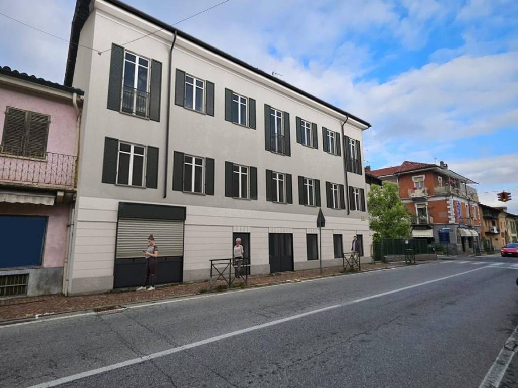 negozio in vendita ad Avigliana
