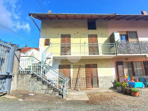 casa indipendente in vendita ad Avigliana in zona Bertassi