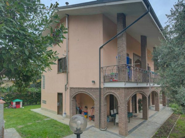 casa indipendente in vendita ad Avigliana