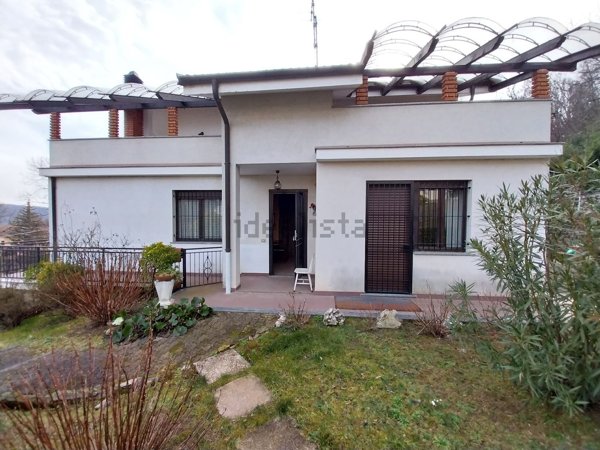 casa indipendente in vendita ad Avigliana