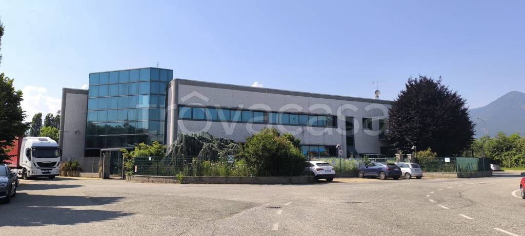 locale commerciale in vendita ad Avigliana