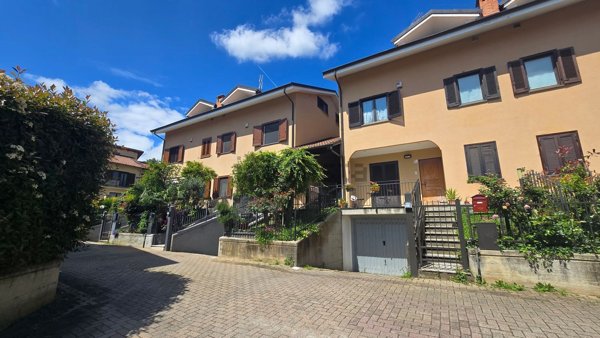 casa indipendente in vendita ad Avigliana