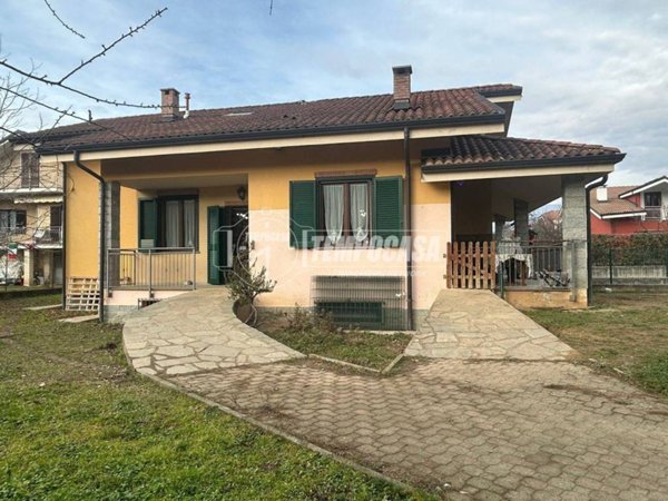 casa indipendente in vendita ad Avigliana