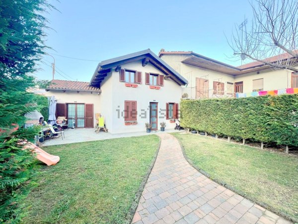 appartamento in vendita ad Avigliana in zona Bertassi