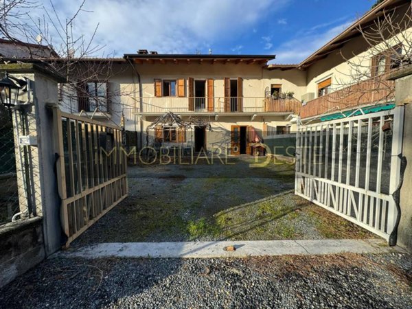 casa indipendente in vendita ad Avigliana