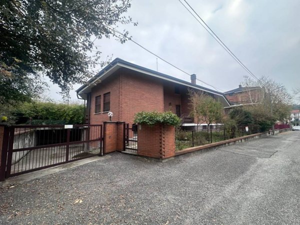 casa indipendente in vendita ad Avigliana