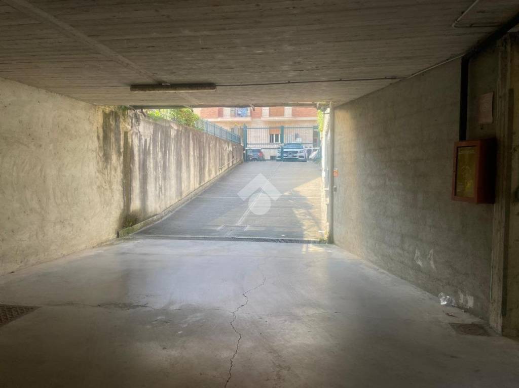 locale commerciale in vendita ad Avigliana