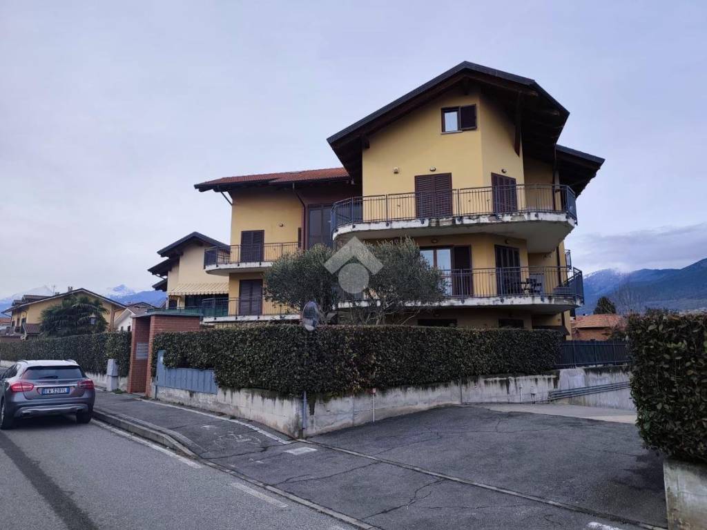 appartamento in vendita ad Avigliana in zona Drubiaglio