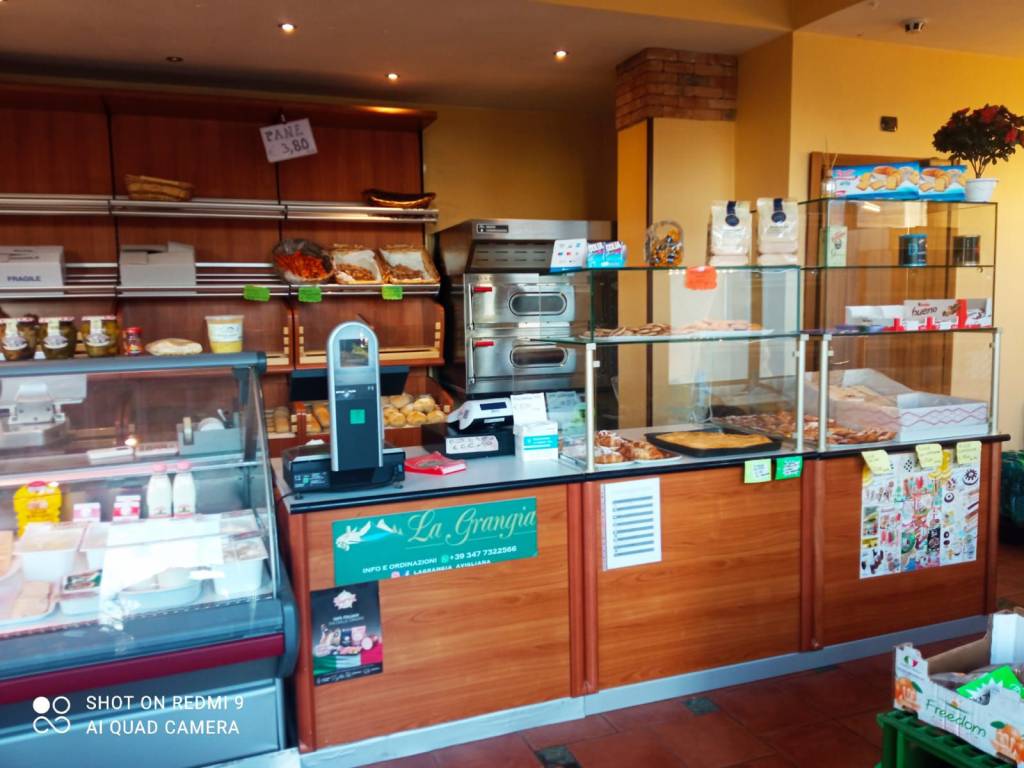 negozio in vendita ad Avigliana in zona Drubiaglio