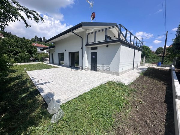 casa indipendente in vendita ad Avigliana