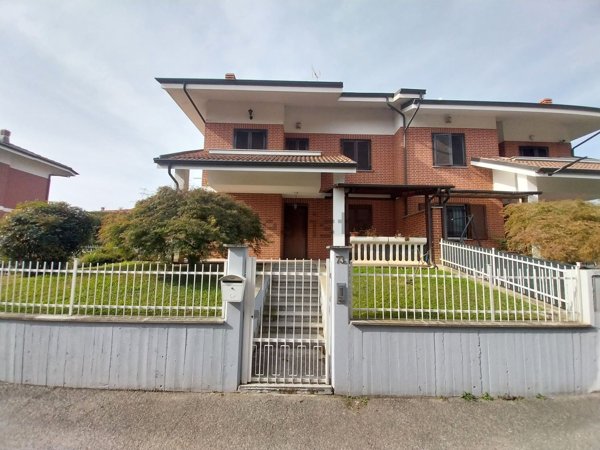 casa indipendente in vendita ad Avigliana