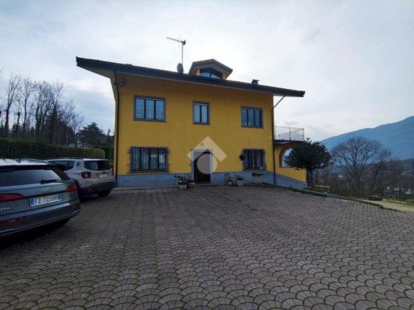 casa indipendente in vendita ad Avigliana