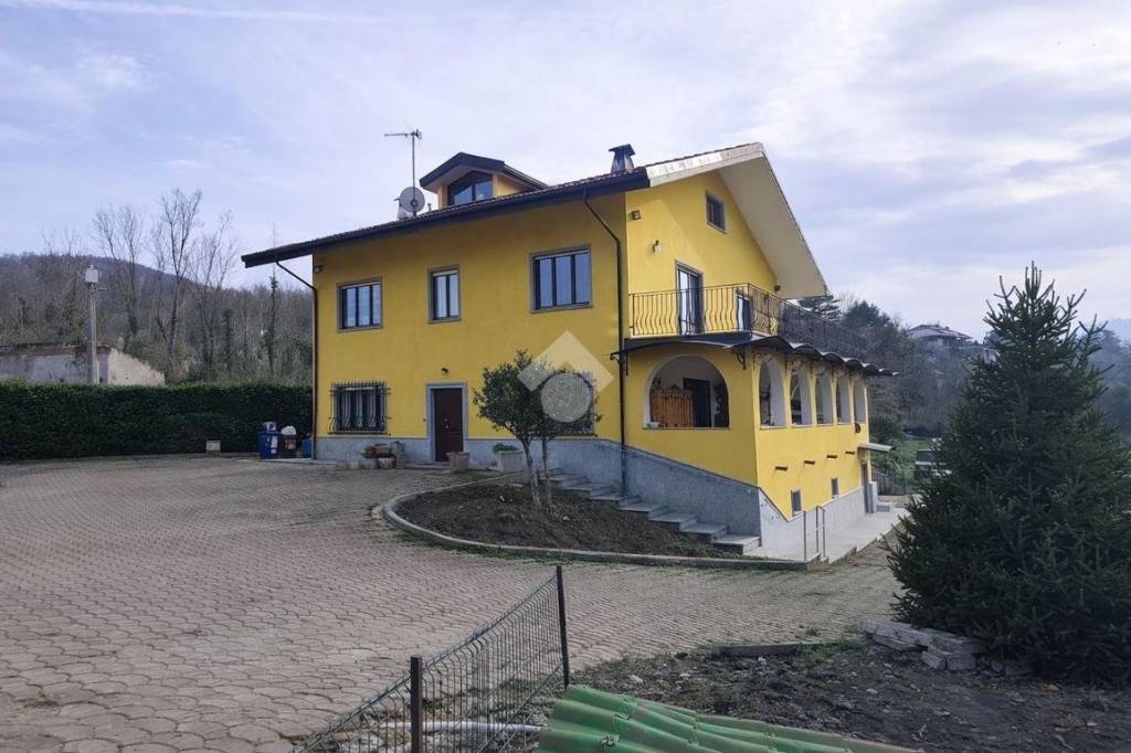 casa indipendente in vendita ad Avigliana
