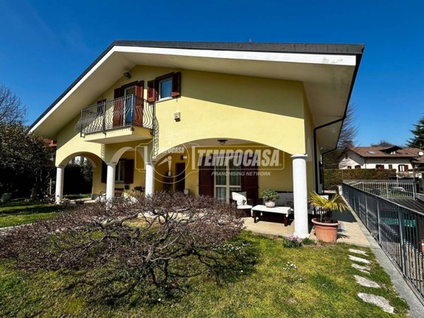 casa indipendente in vendita ad Avigliana