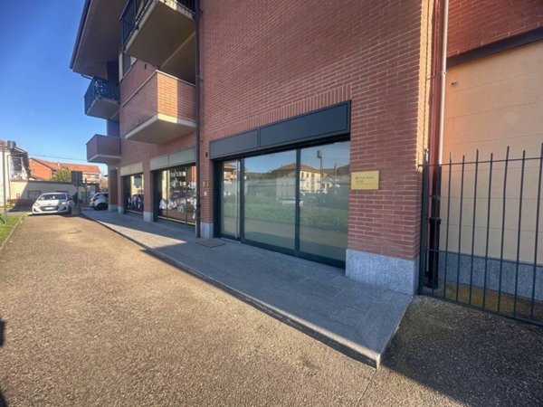 negozio in vendita ad Avigliana