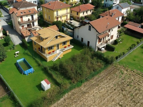 casa indipendente in vendita ad Avigliana in zona Grangia