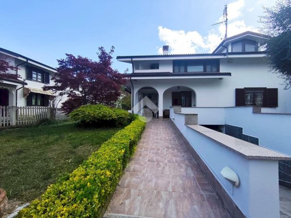 casa indipendente in vendita ad Avigliana