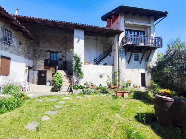 casa indipendente in vendita ad Avigliana