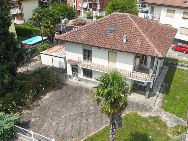 casa indipendente in vendita ad Avigliana