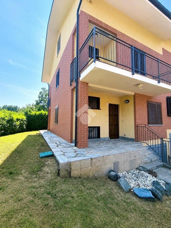 casa indipendente in vendita ad Avigliana