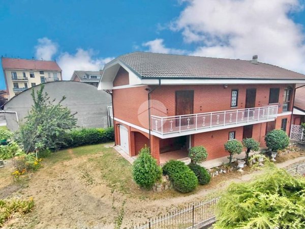 casa indipendente in vendita ad Avigliana