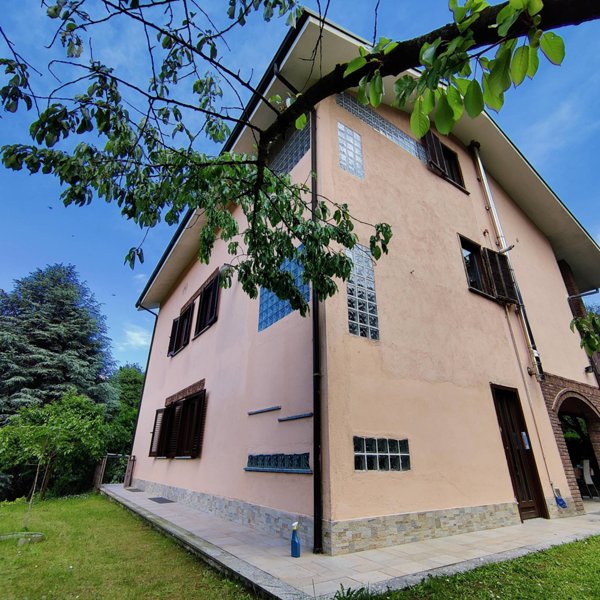 casa indipendente in vendita ad Avigliana