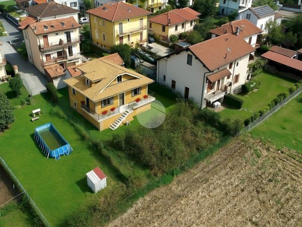 casa indipendente in vendita ad Avigliana in zona Drubiaglio