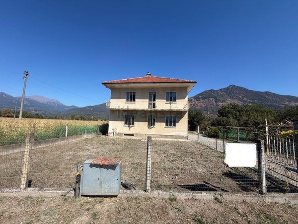 casa indipendente in vendita ad Avigliana