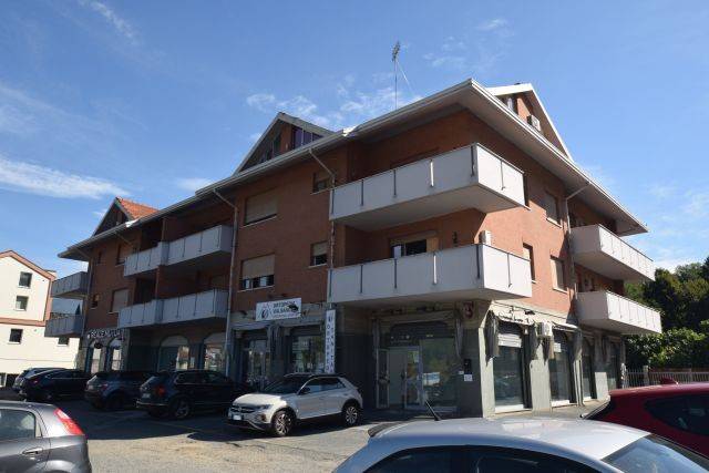 locale commerciale in vendita ad Avigliana