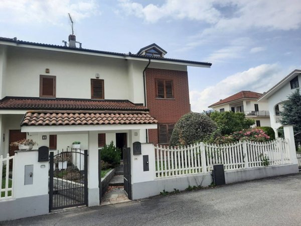 casa indipendente in vendita ad Avigliana
