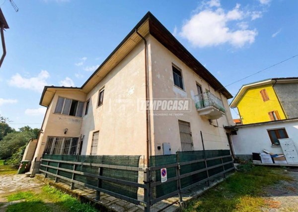 appartamento in vendita ad Avigliana in zona Bertassi