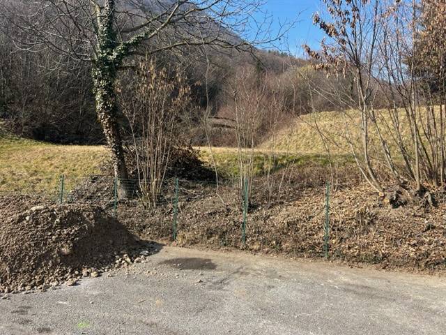 terreno edificabile in vendita a Strozza
