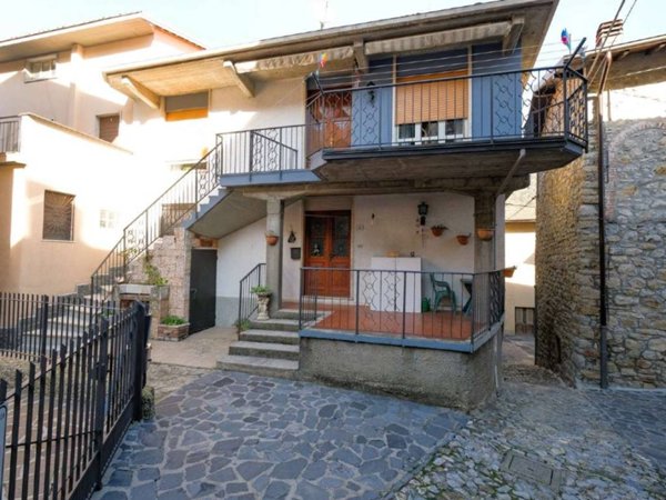 appartamento in vendita a Strozza