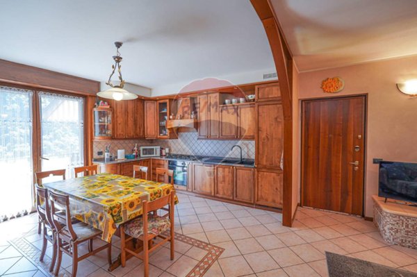 appartamento in vendita a Strozza