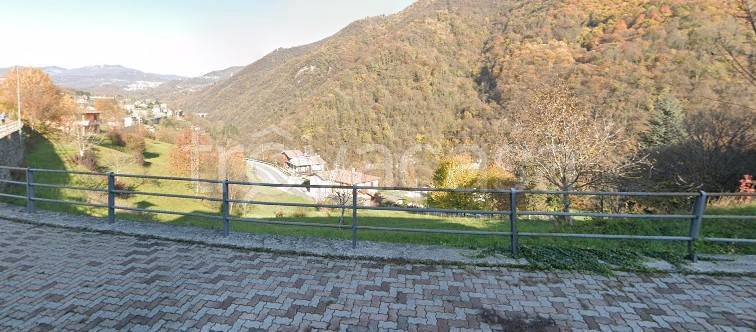 terreno edificabile in vendita a Strozza